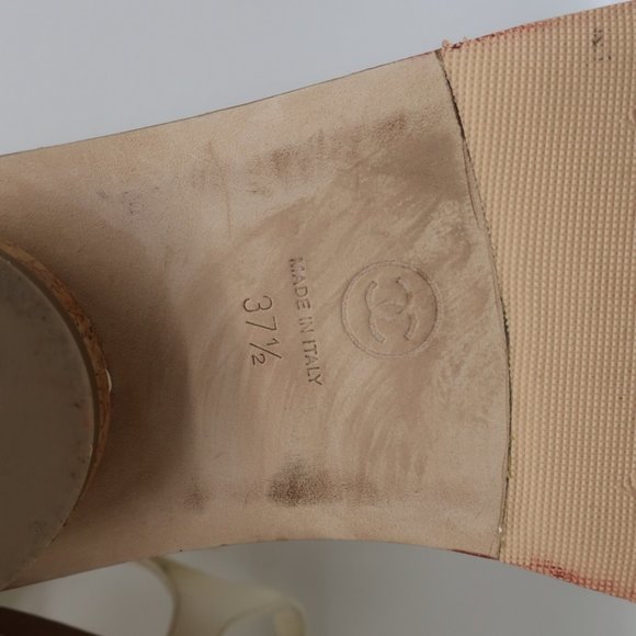 CHANEL CORK PLATFORM SANDALS CREAM CHAIN-TRIM LEATHER SIZE 37.5 CC ANKLE STRAP - Picture 12 of 12